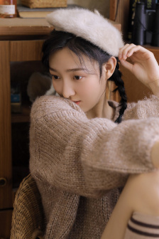 伽罗太华流眼泪翻白眼咬铁球